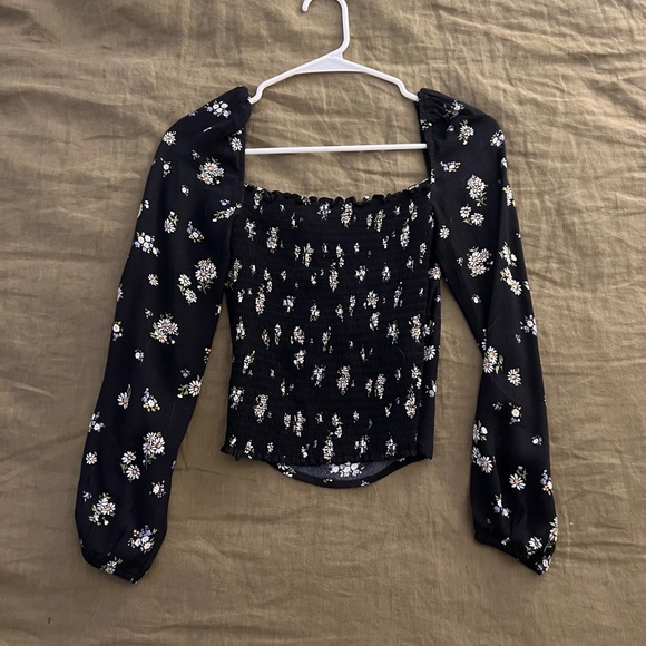 Reformation Reign Top in Daisy - Picture 5 of 8
